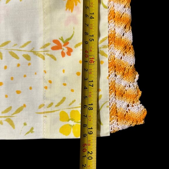 Vintage Floral Pillowcases Yellow Orange Crochet Lace Trim 1970s Standard Flower - Picture 8 of 8